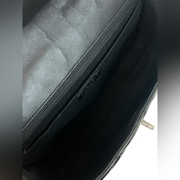 CHANEL In the Business Flap Bag - Picture 10 of 16